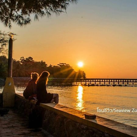 Issara Beach Resort Sichon Ngoại thất bức ảnh
