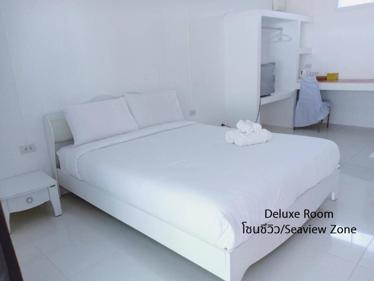 Issara Beach Resort Sichon Ngoại thất bức ảnh