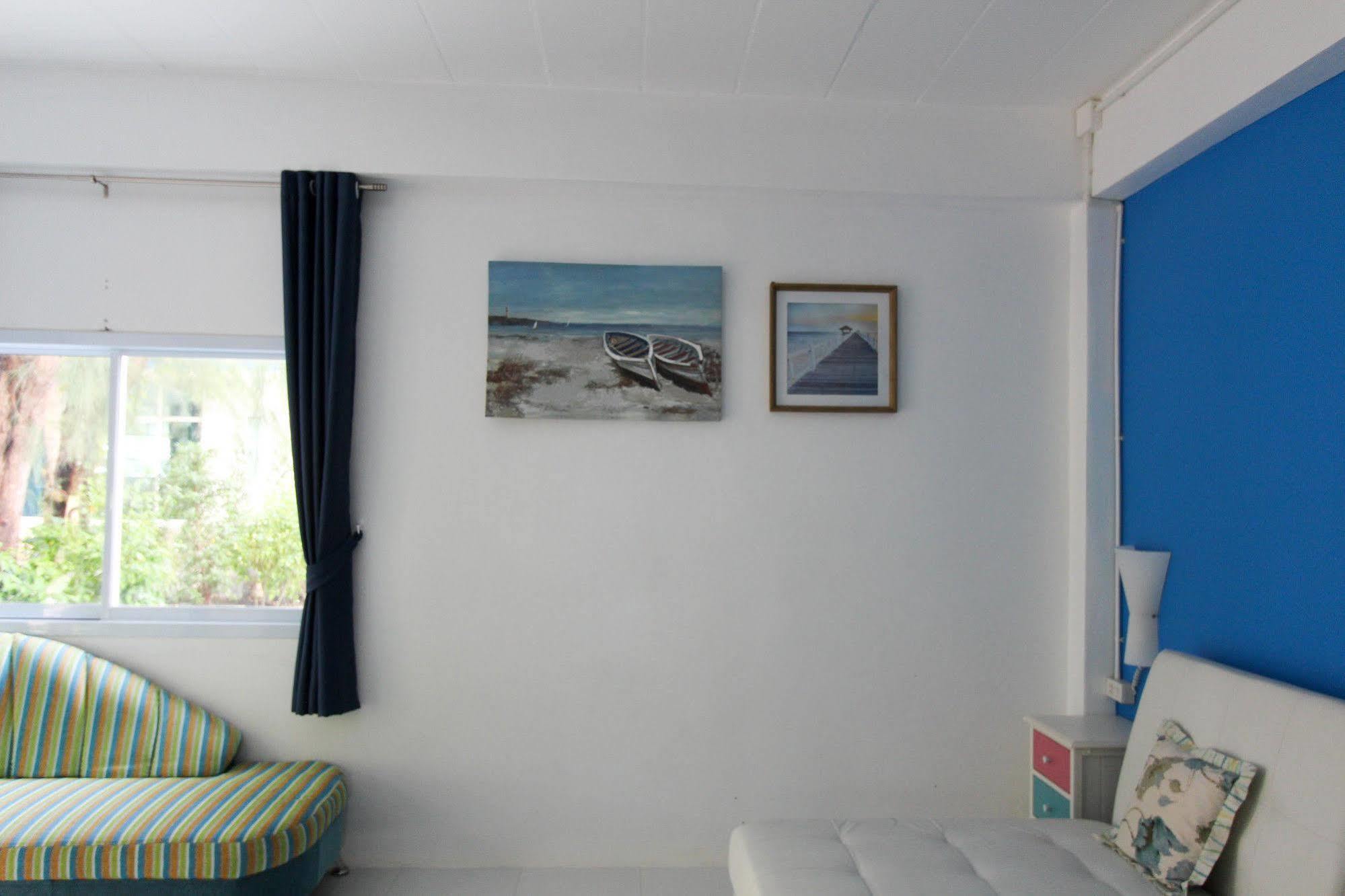 Issara Beach Resort Sichon Ngoại thất bức ảnh